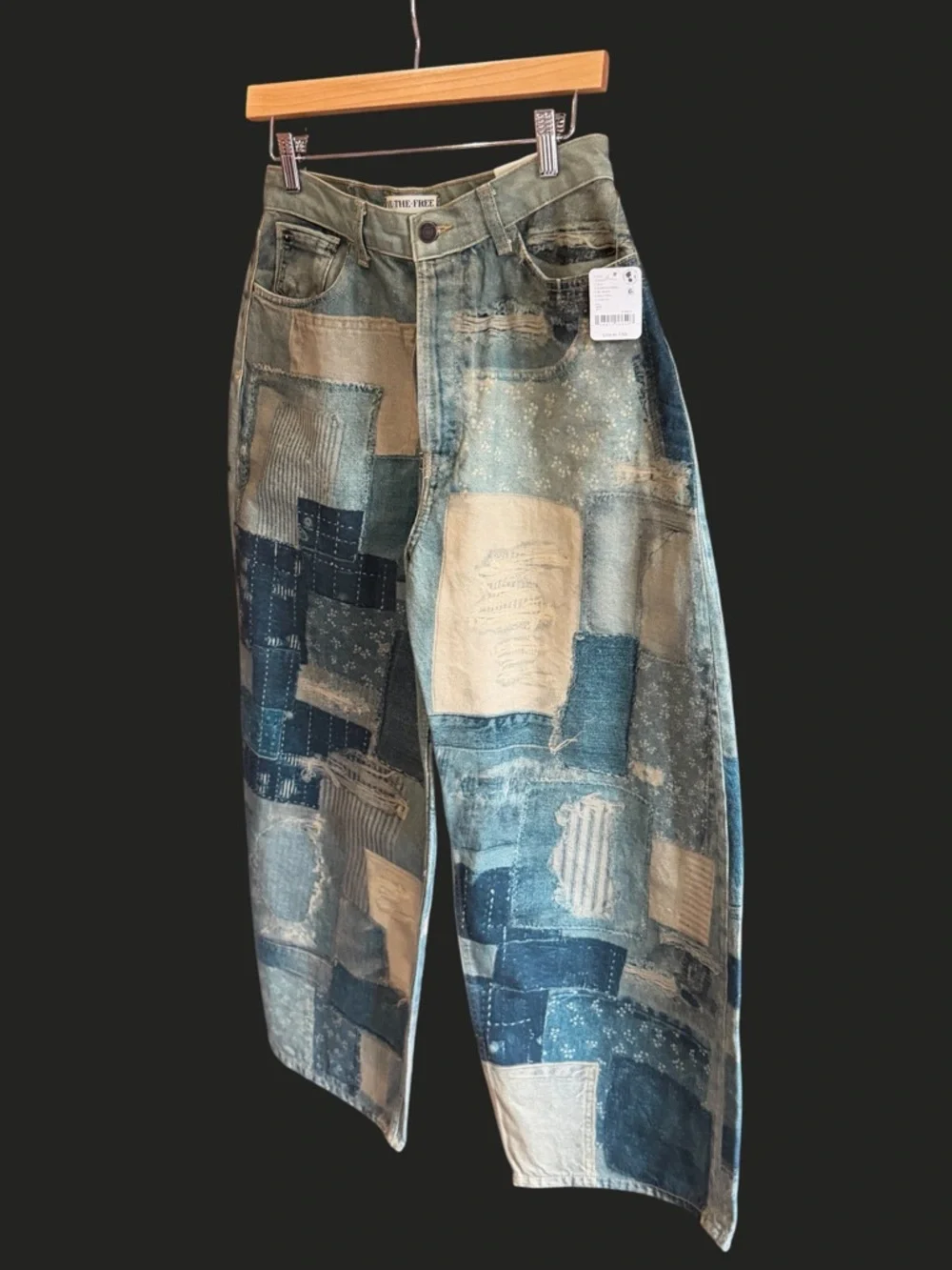 NWT FREE PEOPLE WE THE FREE Illusions Relaxed Fit Jeans Indigo Combo Patch‎ 27